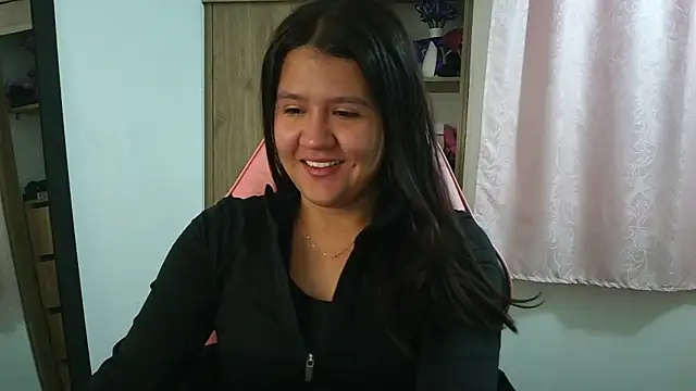 Snapshot of Oliviawatson1 chatting on 25, 5, 2026 Oliviawatson1 online show from 25, 5, 2026