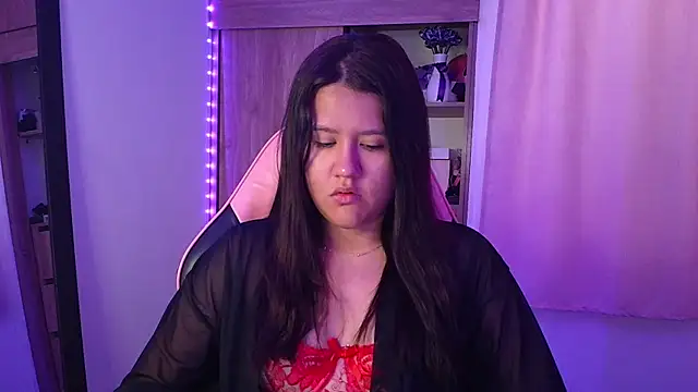 Snapshot of Oliviawatson1 chatting on 31, 5, 2026 Oliviawatson1 online show from 31, 5, 2026