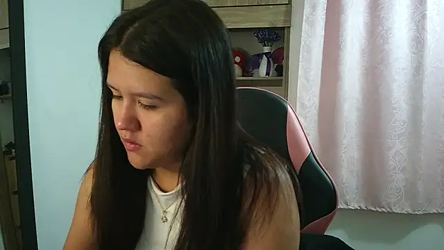 Snapshot of Oliviawatson1 chatting on 2, 6, 2026 Oliviawatson1 online show from 2, 6, 2026