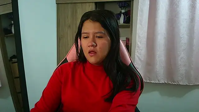 Snapshot of Oliviawatson1 chatting on 18, 5, 2026 Oliviawatson1 online show from 18, 5, 2026