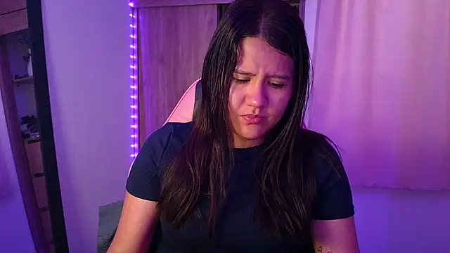 Oliviawatson1 online show from 13, 4, 2026