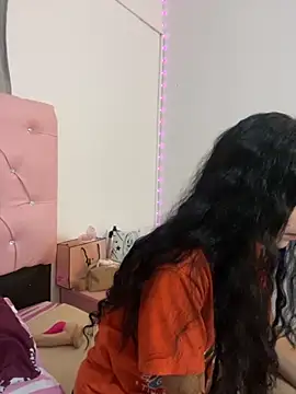 Snapshot of samanthadeluxe1 chatting on 4, 10, 2025 samanthadeluxe1 online show from 4, 10, 2025