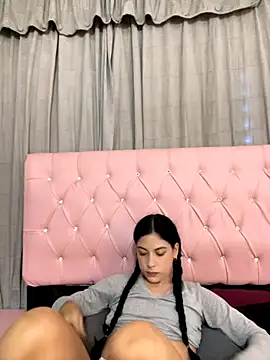 Snapshot of samanthadeluxe1 chatting on 10, 10, 2025 samanthadeluxe1 online show from 10, 10, 2025