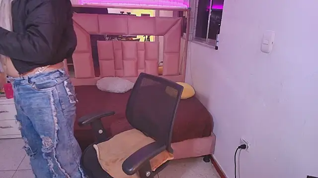 lailahdark online show from 12, 2, 2026