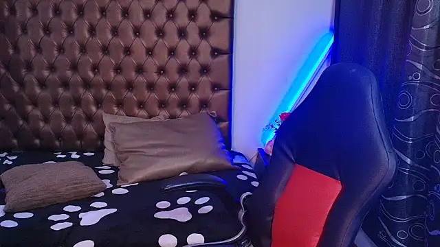 lailahdark online show from 28, 3, 2026