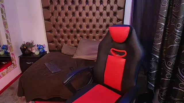 lailahdark online show from 20, 2, 2026