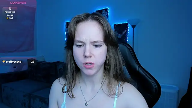 Snapshot of cute_little_ass chatting on 10, 9, 2025 cute little ass online show from 10, 9, 2025
