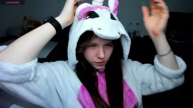 cute little ass online show from 20, 4, 2026