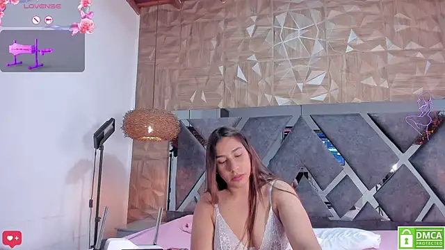 Selene  Lopez  online show from 22, 4, 2026