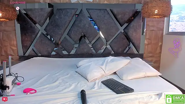 Selene  Lopez  online show from 10, 2, 2026