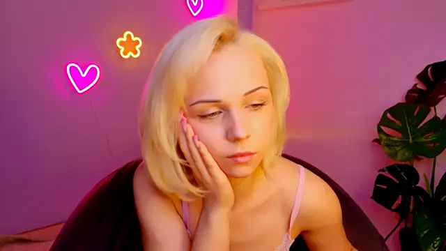 Charlotte Colinss online show from 11, 4, 2026