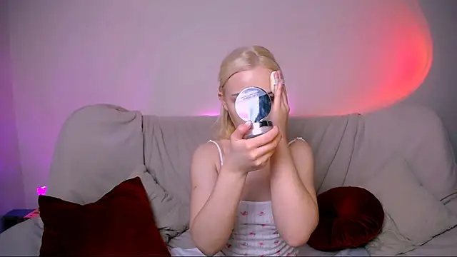 Charlotte Colinss online show from 17, 2, 2026