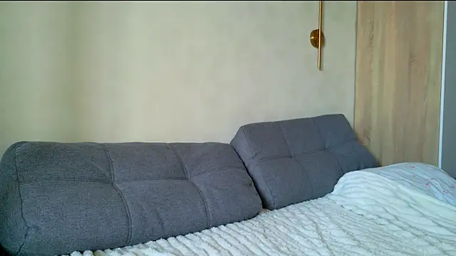 Charlotte Colinss online show from 17, 7, 2026
