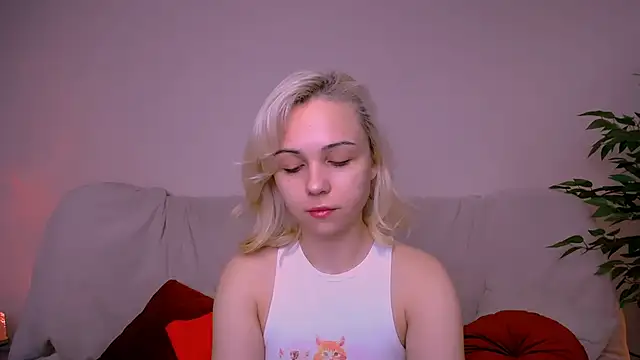 Charlotte Colinss online show from 4, 12, 2025