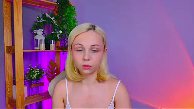 Charlotte Colinss online show from 13, 3, 2026