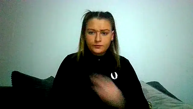 Snapshot of RUBY-ROSE-SWINGS chatting on 25, 10, 2025 RUBY-ROSE-SWINGS online show from 25, 10, 2025