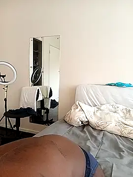 WaiterZim online show from 11, 10, 2025