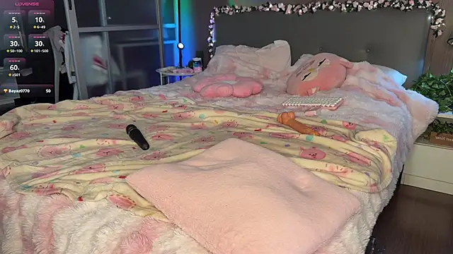 Snapshot of Lizzy_meoww chatting on 23, 10, 2025 Lizzy meoww online show from 23, 10, 2025