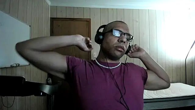 NaturalBeautyQueen online show from 3, 10, 2025