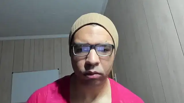 Snapshot of NaturalBeautyQueen chatting on 19, 10, 2025 NaturalBeautyQueen online show from 19, 10, 2025