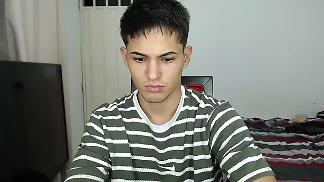 Snapshot of Alex_mojica chatting on 22, 11, 2025 Alex mojica online show from 22, 11, 2025