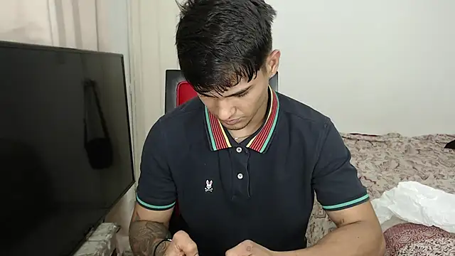 Snapshot of Alex_mojica chatting on 15, 10, 2025 Alex mojica online show from 15, 10, 2025