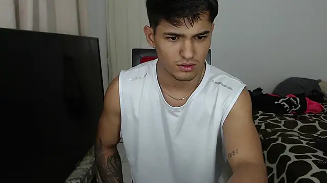 Snapshot of Alex_mojica chatting on 12, 10, 2025 Alex mojica online show from 12, 10, 2025