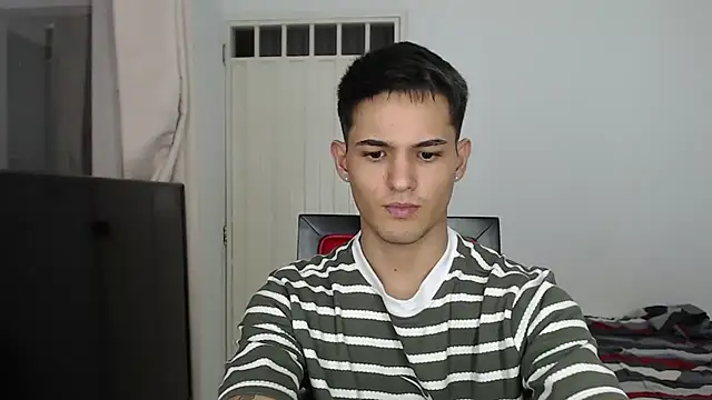 Snapshot of Alex_mojica chatting on 21, 11, 2025 Alex mojica online show from 21, 11, 2025