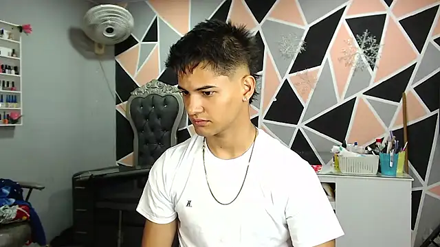 Alex mojica online show from 8, 1, 2026