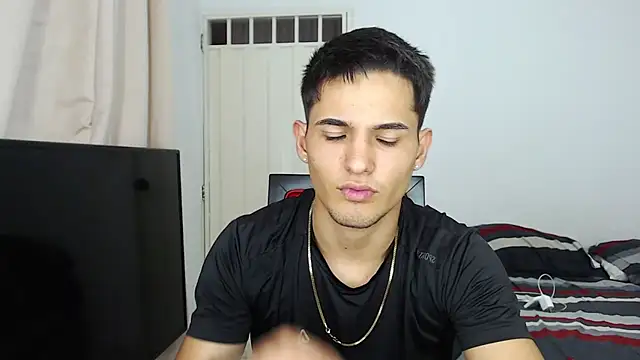 Snapshot of Alex_mojica chatting on 25, 11, 2025 Alex mojica online show from 25, 11, 2025