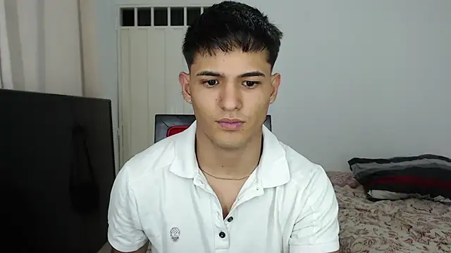 Snapshot of Alex_mojica chatting on 18, 10, 2025 Alex mojica online show from 18, 10, 2025