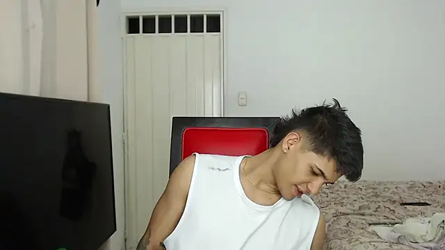 Snapshot of Alex_mojica chatting on 25, 10, 2025 Alex mojica online show from 25, 10, 2025