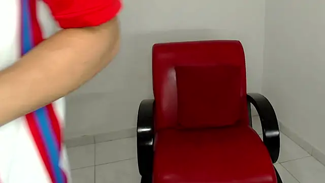 Alex mojica online show from 4, 3, 2026