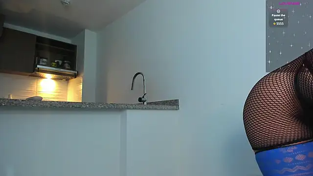 Michelle Ferrerr online show from 4, 4, 2026