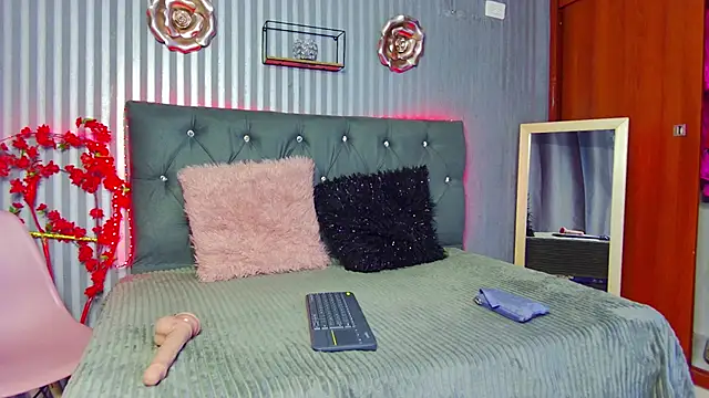 geminis milf online show from 15, 10, 2025