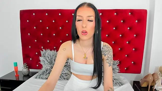 Snapshot of PleasureJasmine chatting on 4, 11, 2025 PleasureJasmine online show from 4, 11, 2025