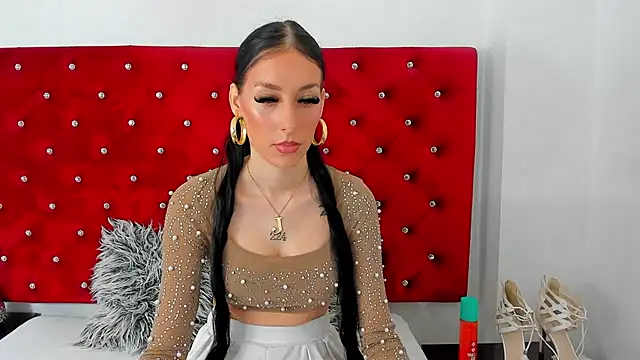 Snapshot of PleasureJasmine chatting on 9, 10, 2025 PleasureJasmine online show from 9, 10, 2025