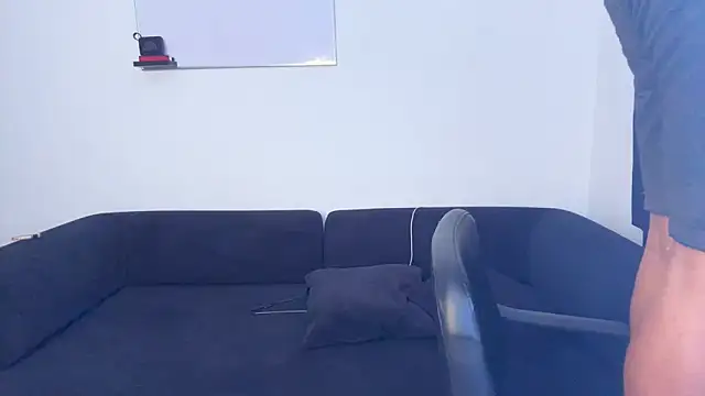 andyzuzka online show from 1, 4, 2026