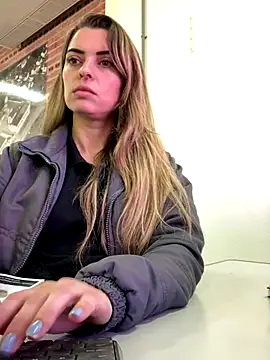 SweetGraciosa online show from 15, 10, 2025