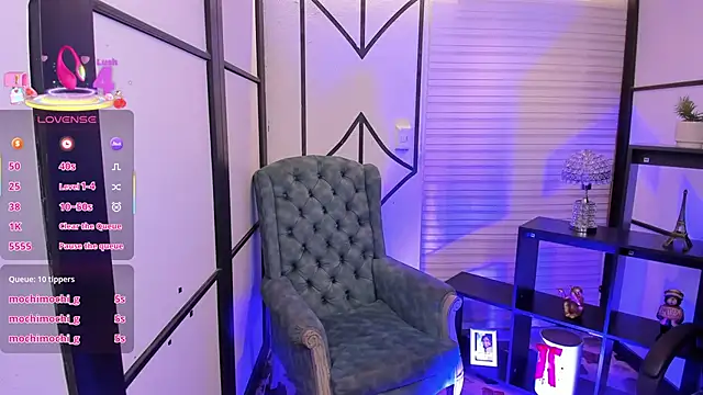 NahomiRichards  online show from 3, 12, 2025