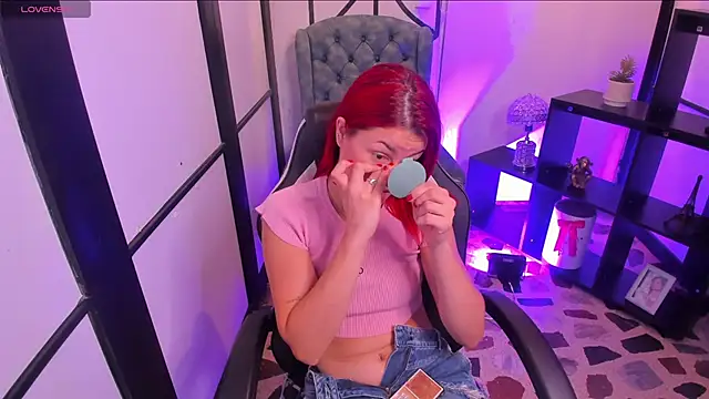 NahomiRichards  online show from 22, 12, 2025