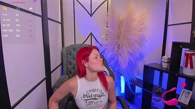 NahomiRichards  online show from 6, 2, 2026