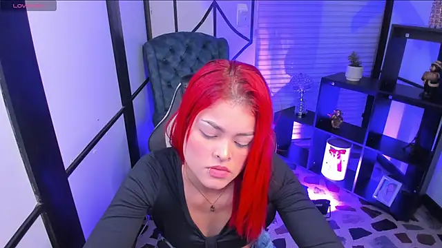 NahomiRichards  online show from 19, 12, 2025