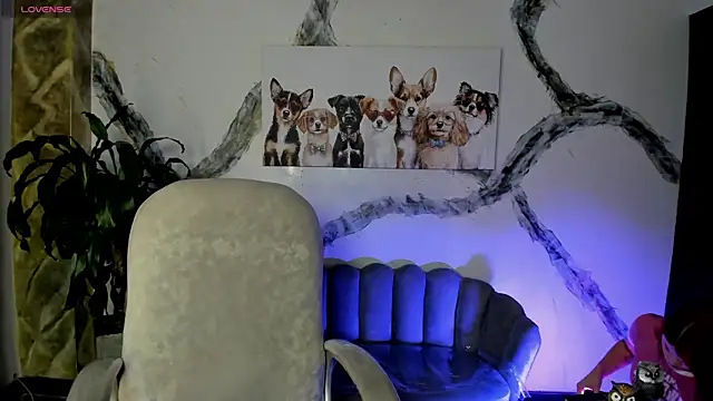NahomiRichards  online show from 3, 8, 2026