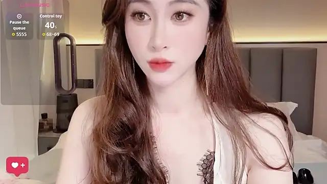 wuyueaini online show from 26, 4, 2026