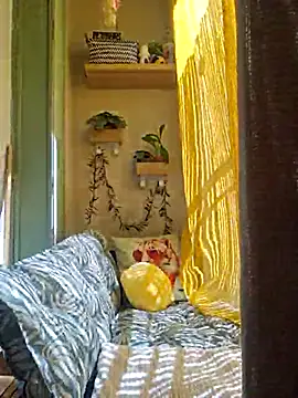 Mila Luciphya online show from 6, 5, 2026