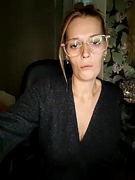 Mila Luciphya online show from 29, 9, 2025