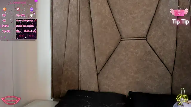 Isabela Colins online show from 30, 9, 2025