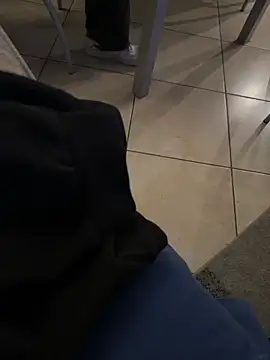 Manu97k online show from 28, 10, 2025