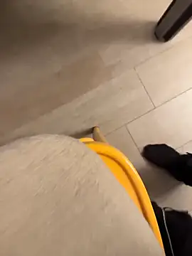 Manu97k online show from 30, 10, 2025